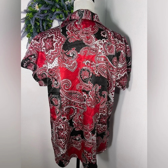 Cato Woman, 18/20W, Asian inspired satin finish short sleeve hidden button front - Picture 3 of 8